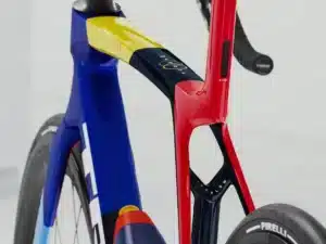 Madone SLR 9 AXS Gen 8 Navy 2
