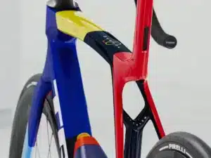 Madone SLR 9 Gen 8 Navy 2