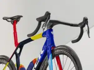 Madone SLR 9 AXS Gen 8 Navy 3